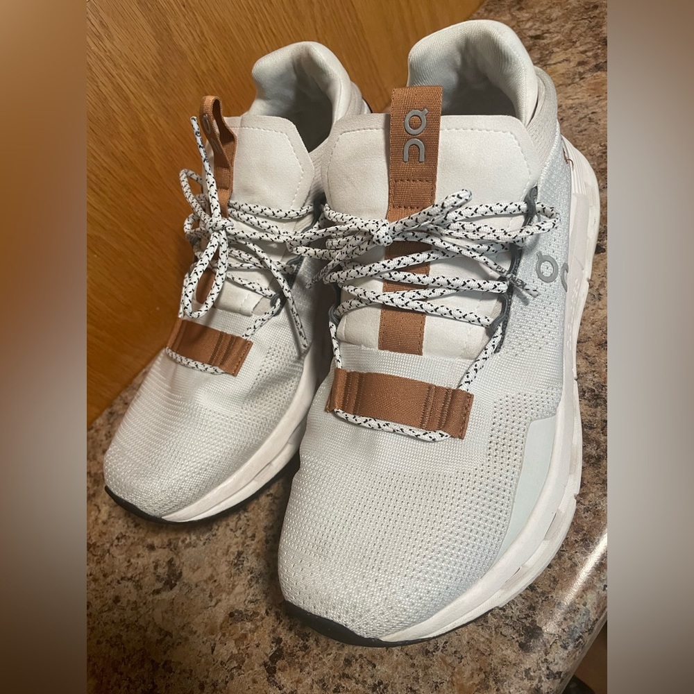 Cloud Nova size 9
